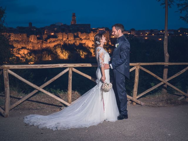 Il matrimonio di Giovanni e Laura a Pitigliano, Grosseto 97