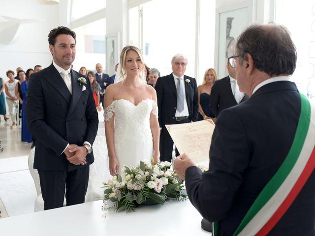 Il matrimonio di Francesco e Valeria a Polignano a Mare, Bari 8
