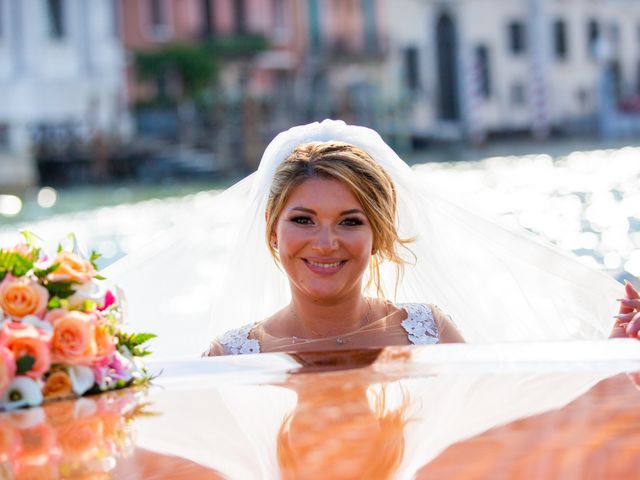 Il matrimonio di Davide e Luana a Lido di Venezia, Venezia 70