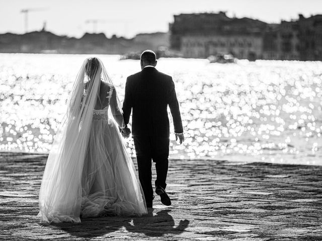 Il matrimonio di Davide e Luana a Lido di Venezia, Venezia 76