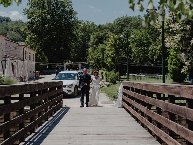 Il matrimonio di Nicola e Monica a Colle d&apos;Anchise, Campobasso 12