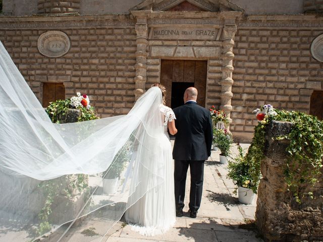 Il matrimonio di Giacomo e Angelica a Gravina in Puglia, Bari 14