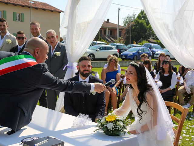 Il matrimonio di Luca e Mirjeta a Piozzo, Cuneo 24
