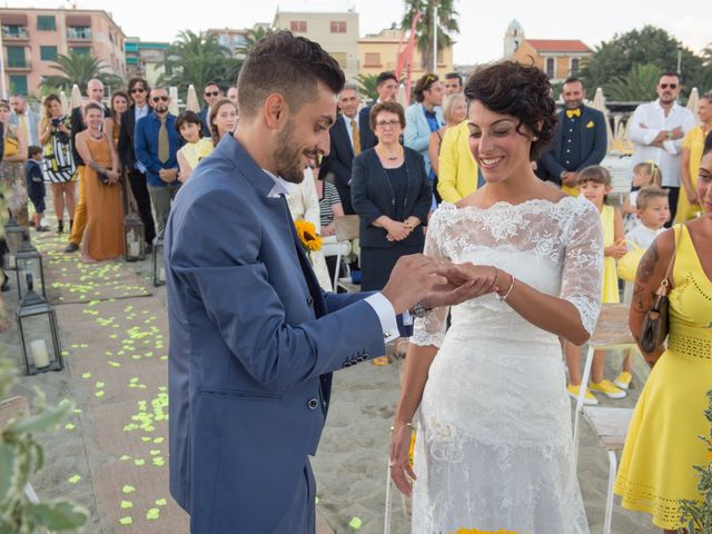 Il matrimonio di Alessio e Lara a Albissola Marina, Savona 33