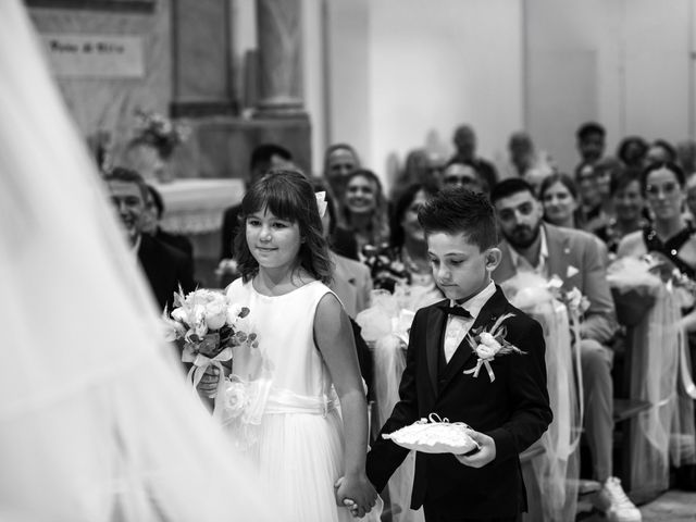 Il matrimonio di Laura e Luca a Fermo, Fermo 53