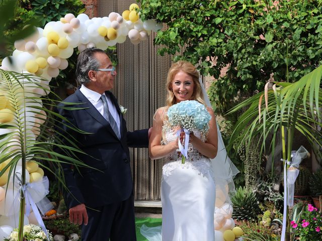 Il matrimonio di Javier e Vincenza a Bacoli, Napoli 93