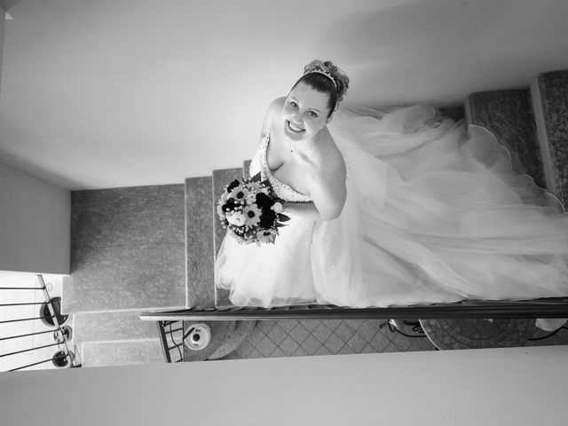 Il matrimonio di Matteo e Valentina a Scaldasole, Pavia 32