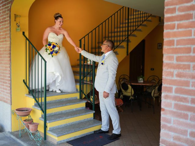 Il matrimonio di Matteo e Valentina a Scaldasole, Pavia 33