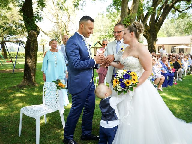 Il matrimonio di Matteo e Valentina a Scaldasole, Pavia 40