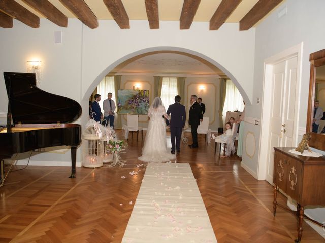 Il matrimonio di Giacomo Gigante e Paola Vitale a Villa Vicentina, Udine 4