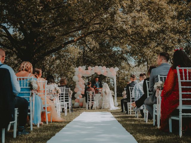 Il matrimonio di Simona e Iulian a Camposanto, Modena 25