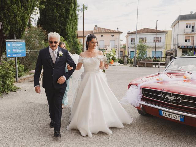 Il matrimonio di Matteo e Stefania a San Clemente, Rimini 26