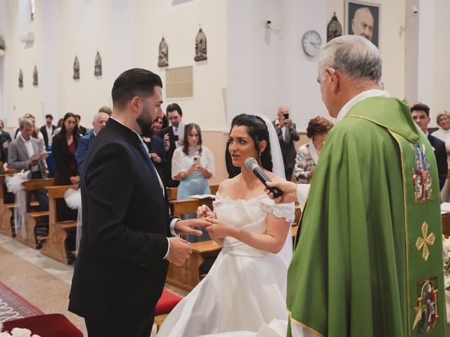 Il matrimonio di Matteo e Stefania a San Clemente, Rimini 34