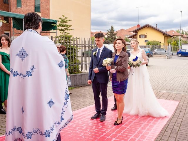 Il matrimonio di Elena e Adrian a Venaria Reale, Torino 25