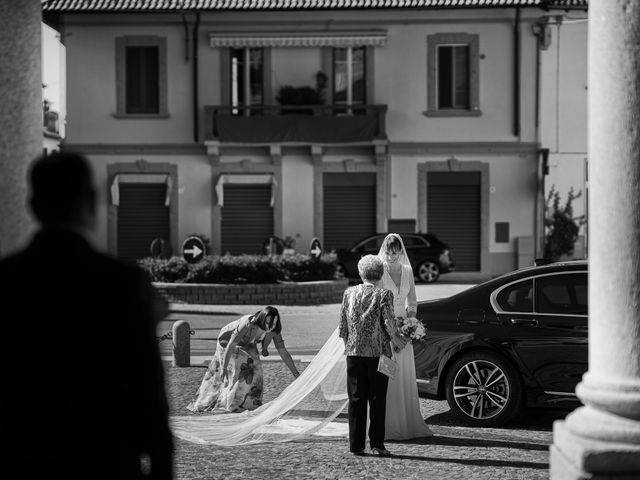 Il matrimonio di Massimo e Lorena a Calolziocorte, Lecco 25