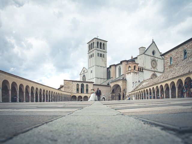 Il matrimonio di Annalisa e Vincenzo a Assisi, Perugia 12