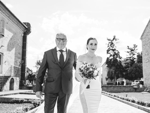 Il matrimonio di Luana e Victor a Mogliano, Macerata 42