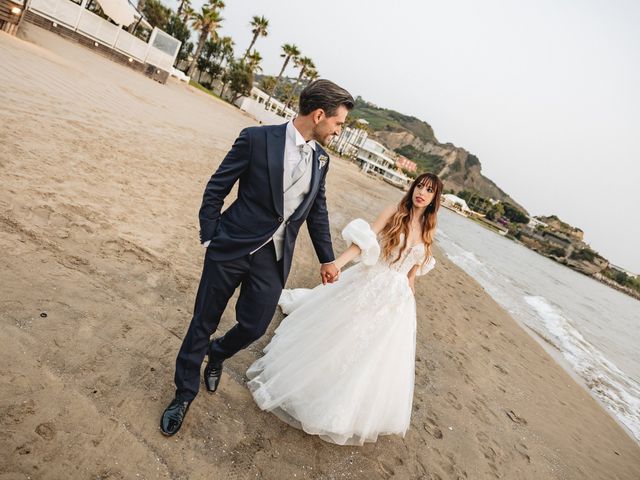 Il matrimonio di Miriana e Giovanni a Bacoli, Napoli 23