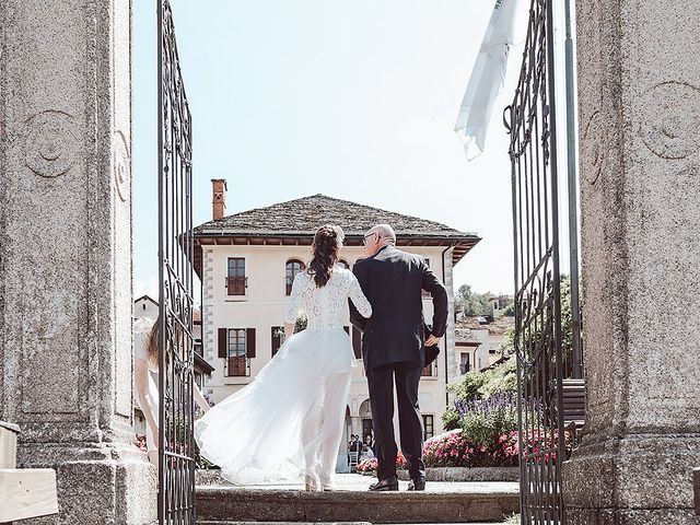 Il matrimonio di Julien e Laura a Pella, Novara 35