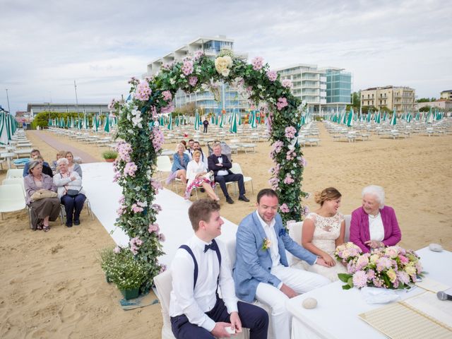 Il matrimonio di Alexander e Nina a Jesolo, Venezia 88