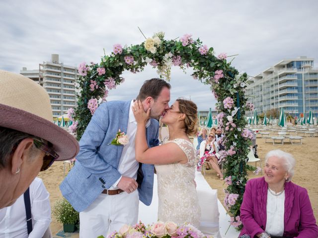 Il matrimonio di Alexander e Nina a Jesolo, Venezia 91