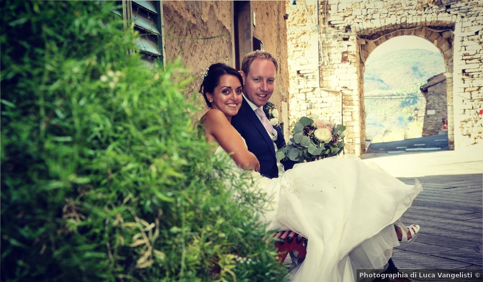 Il matrimonio di Chris e Valeria a Campiglia Marittima, Livorno