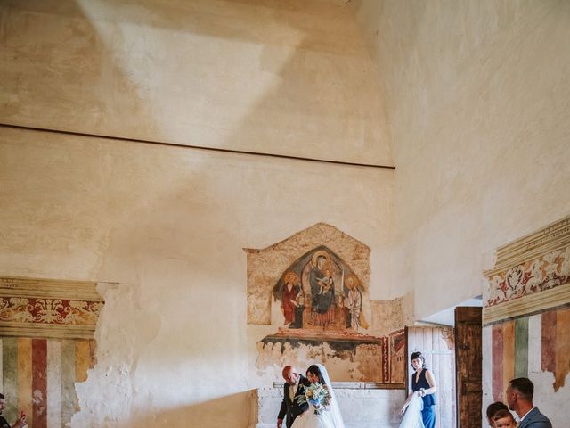 Il matrimonio di Arianna e Victor a Ocre, L'Aquila 51