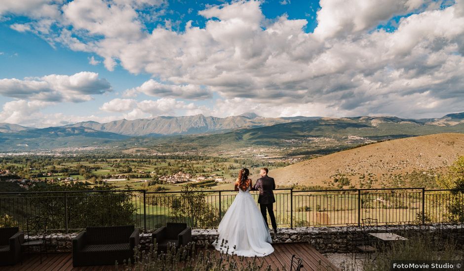 Il matrimonio di Arianna e Victor a Ocre, L'Aquila