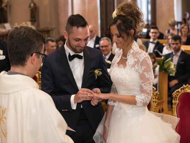Il matrimonio di Luca e Elisa a Merate, Lecco 16