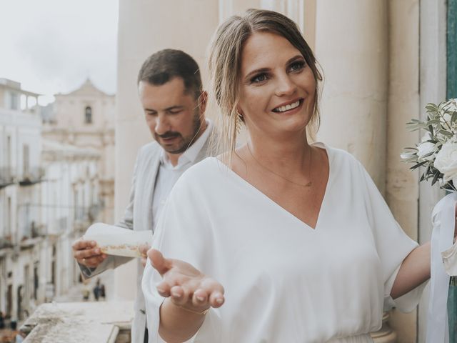 Il matrimonio di Nathalia e Roger a Scicli, Ragusa 39