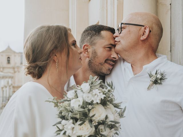 Il matrimonio di Nathalia e Roger a Scicli, Ragusa 40