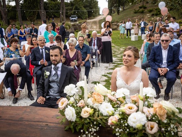 Il matrimonio di Mattia e Laura a Castellina in Chianti, Siena 37
