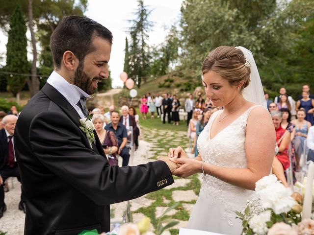 Il matrimonio di Mattia e Laura a Castellina in Chianti, Siena 41