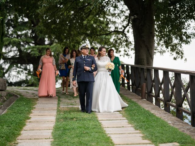 Il matrimonio di Riccardo e Azzurra a Calolziocorte, Lecco 13