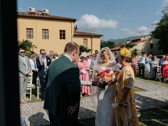 Il matrimonio di Eoin e Caitriona a Lucca, Lucca 27