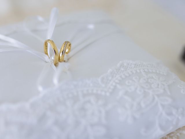 Il matrimonio di Simone e Ilaria a Marchirolo, Varese 4