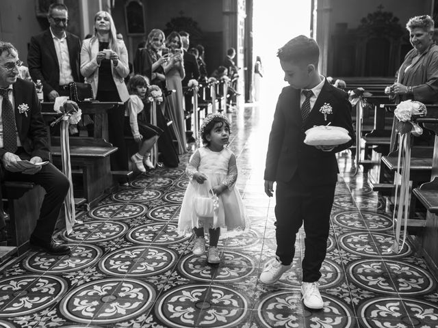 Il matrimonio di Simone e Ilaria a Marchirolo, Varese 24