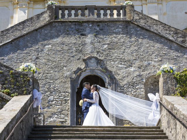 Il matrimonio di Simone e Ilaria a Marchirolo, Varese 30