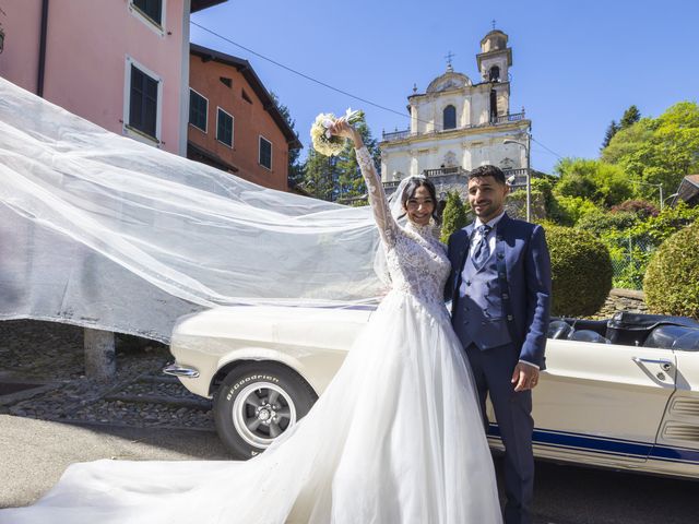 Il matrimonio di Simone e Ilaria a Marchirolo, Varese 32