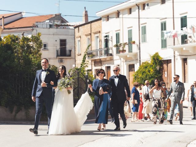 Il matrimonio di Marco e Teresa a Serracapriola, Foggia 14