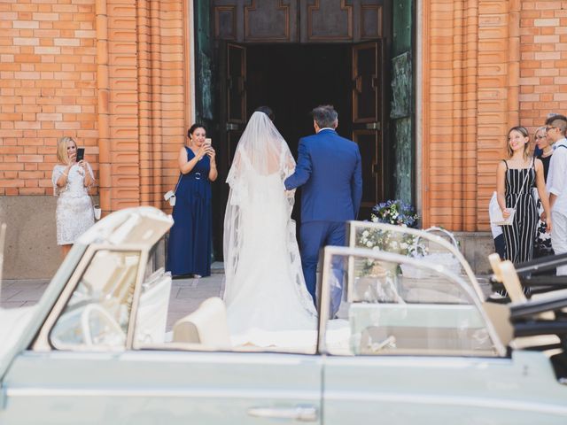 Il matrimonio di Simone e Claudia a Muggiò, Monza e Brianza 13