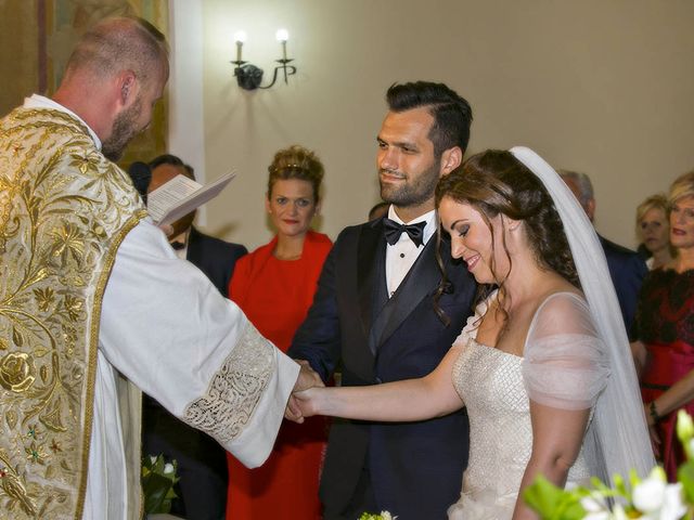 Il matrimonio di Roberto e Cinzia a Montalto delle Marche, Ascoli Piceno 25