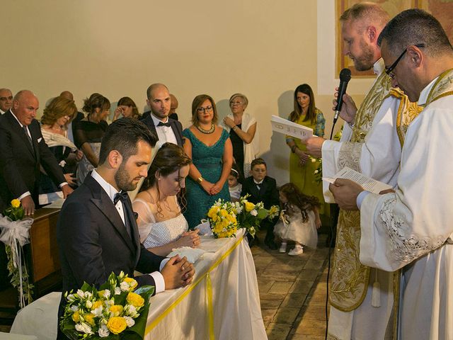 Il matrimonio di Roberto e Cinzia a Montalto delle Marche, Ascoli Piceno 27