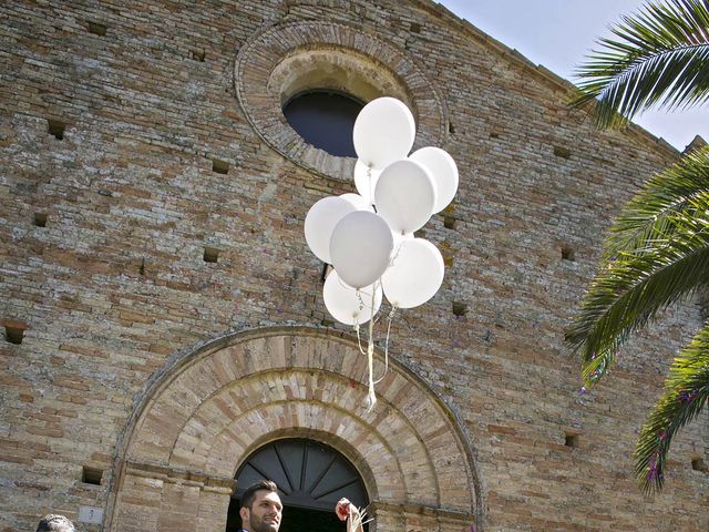 Il matrimonio di Roberto e Cinzia a Montalto delle Marche, Ascoli Piceno 33