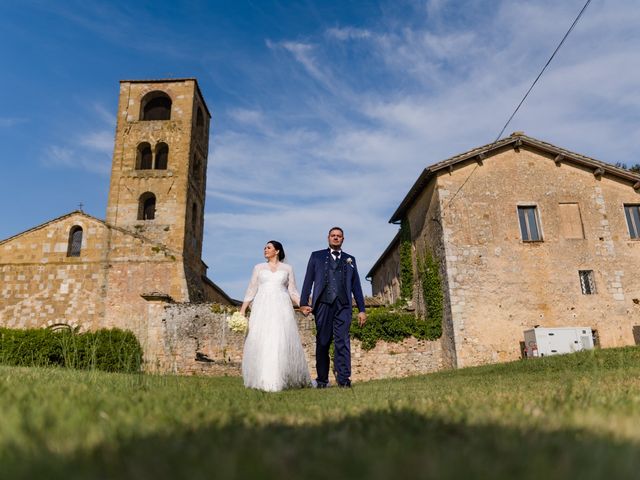 Il matrimonio di Simone e Madalina a Siena, Siena 43