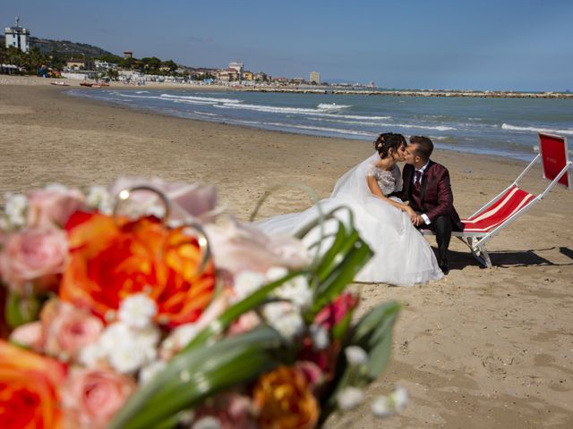 Il matrimonio di Irene e Kevin a Fermo, Fermo 19