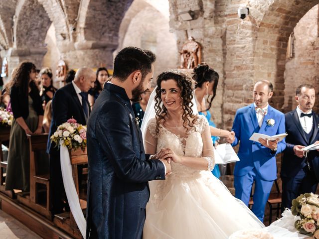 Il matrimonio di Jenny e Luca a Montecosaro, Macerata 59