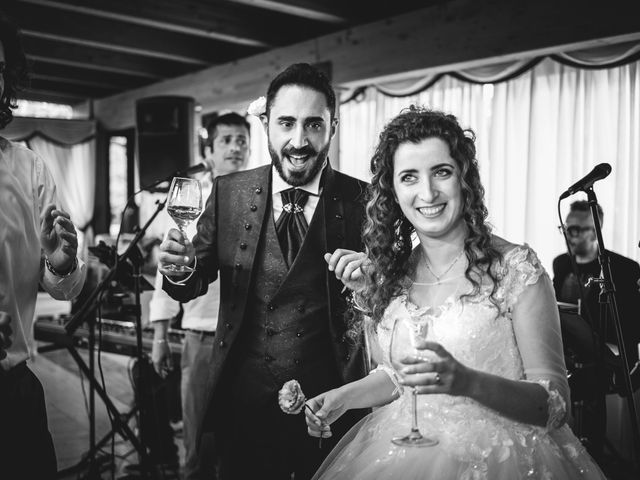 Il matrimonio di Jenny e Luca a Montecosaro, Macerata 91