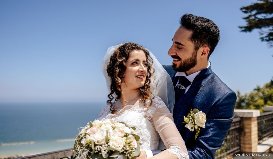 Il matrimonio di Jenny e Luca a Montecosaro, Macerata