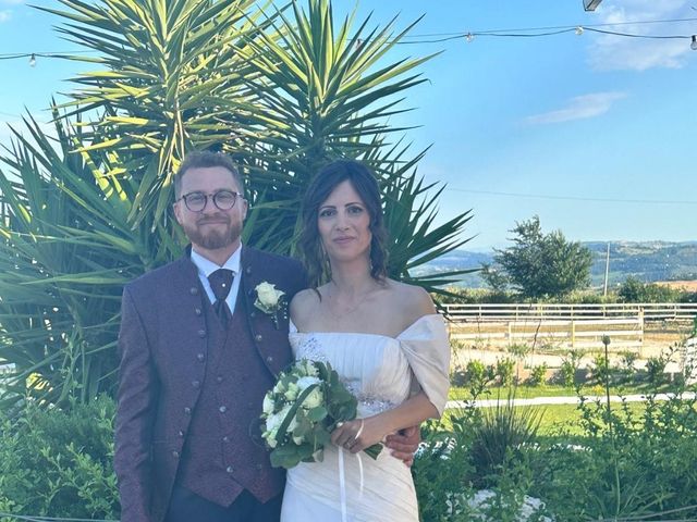 Il matrimonio di Luigi  e Gigliola a Belvedere Ostrense, Ancona 2